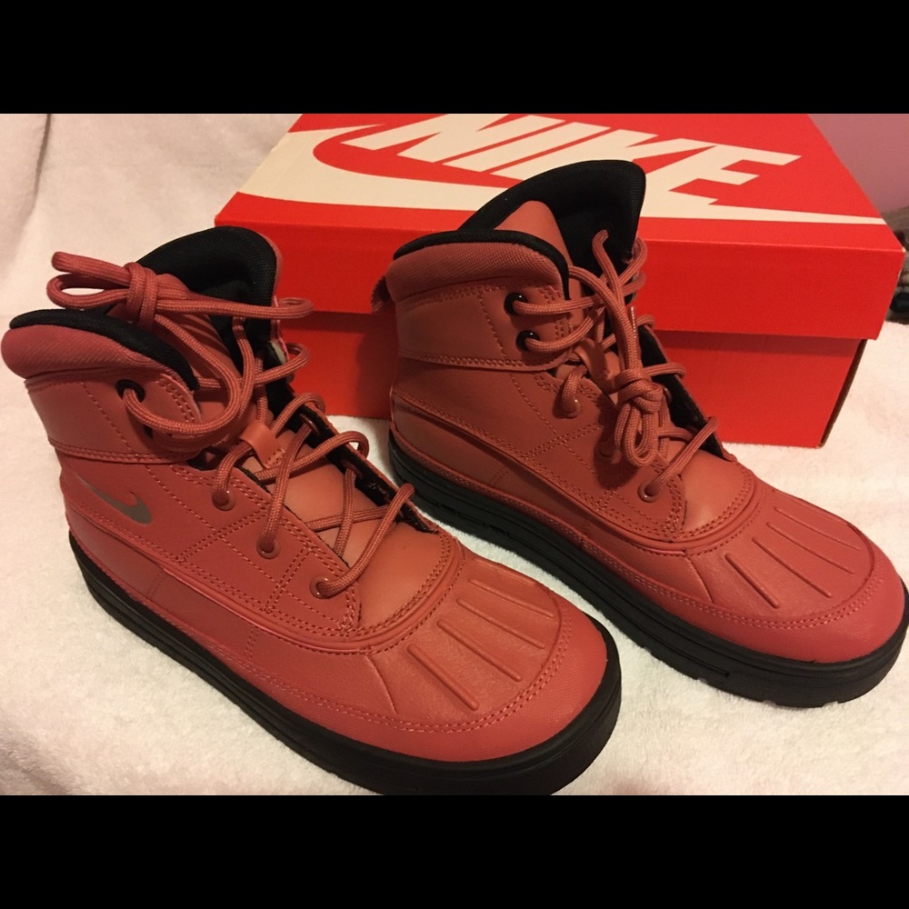 NEW Nike Woodside 2 High